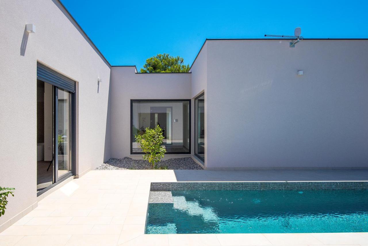 Vila Nauta - Luxury In Vintijan, Near Pula Exterior photo