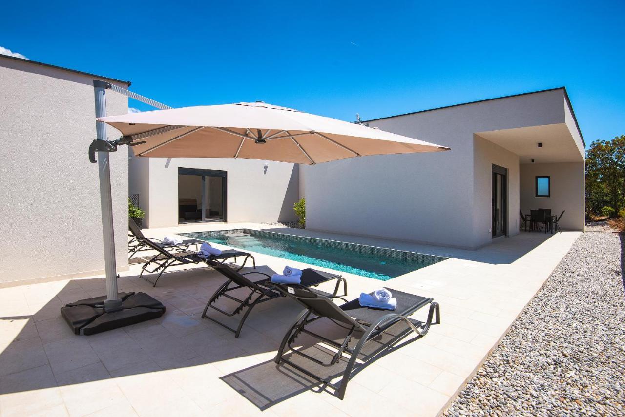 Vila Nauta - Luxury In Vintijan, Near Pula Exterior photo