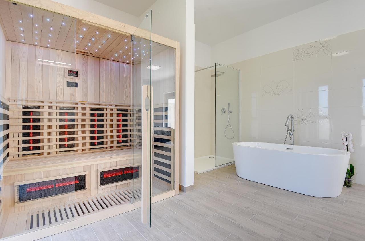 Vila Nauta - Luxury In Vintijan, Near Pula Exterior photo